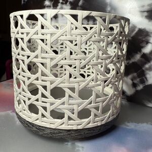 Bath and Body Works White Caned Wicker-look Metal 3-Wick Candle Holder Brand New